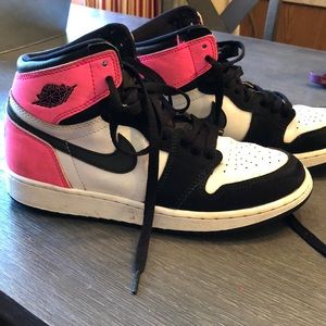 Black and Pink Retro Jordan 1, size 6Y